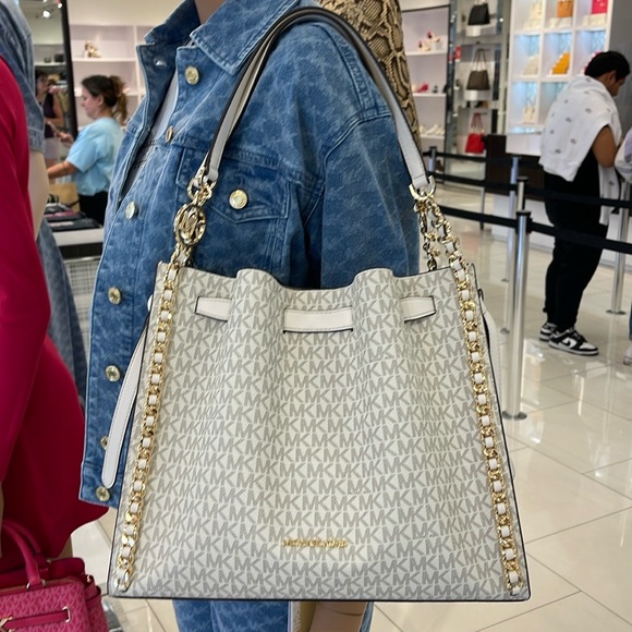 Michael Kors Mina Large Logo Shoulder Tote Bag Light Cream NWT - Picture 5 of 16